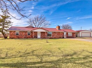 11233 N 1930th Rd, Sayre, OK 73662