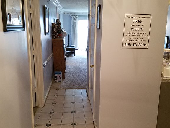 4th image of 602 Donard Park Ave