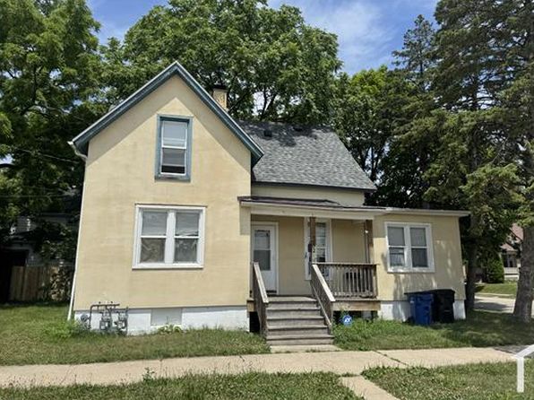 1202 English St