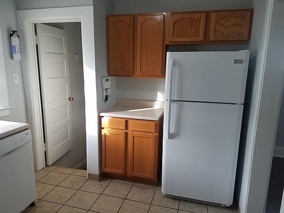 4th image of 614 E Howard St