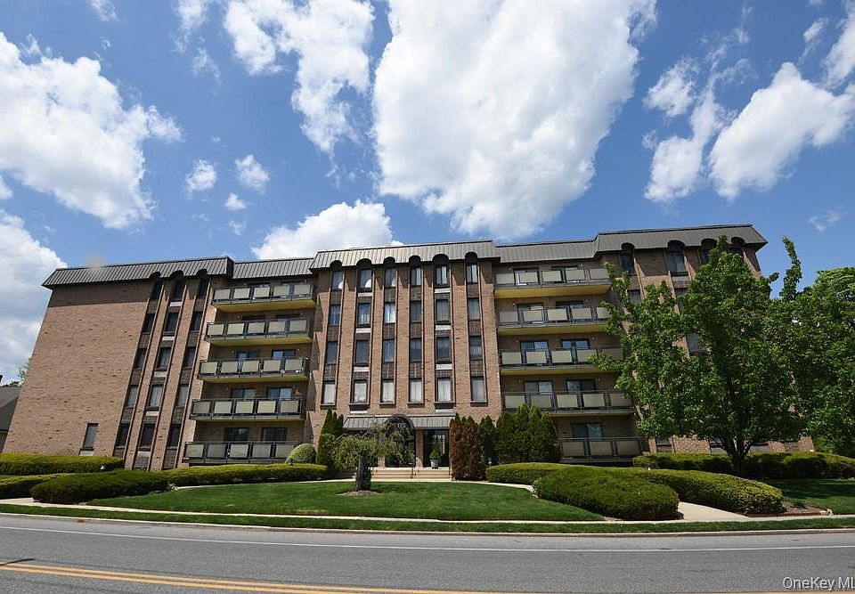 1st image of 175 Maple Avenue #4I