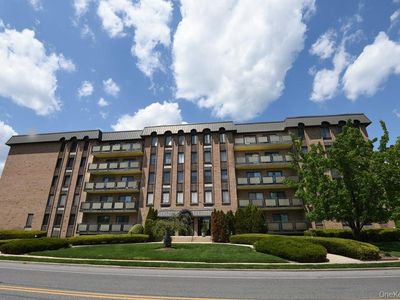 175 Maple Avenue #4I, Westbury, NY, 11590
