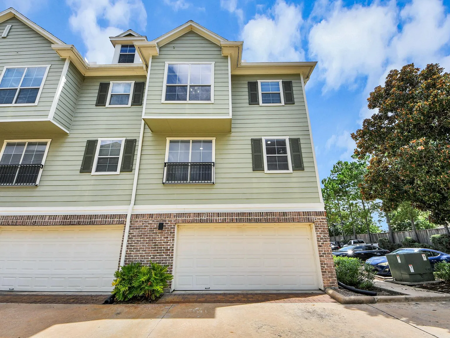 2 bed, 2.5 bath, 1494 sqft, $2,150 — Photo 3