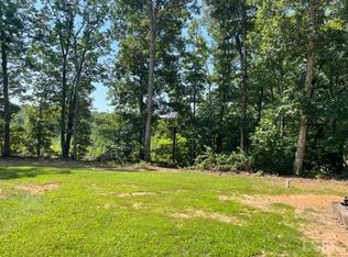 255 Hunting Ridge Dr, Hurt, VA 24563