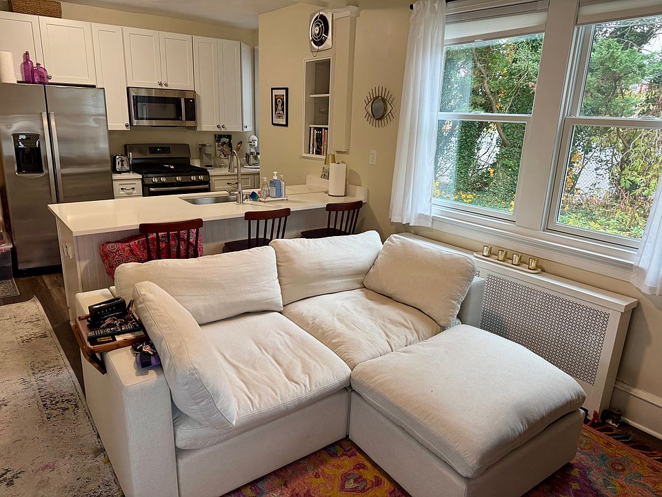 Living room to kitchen view.