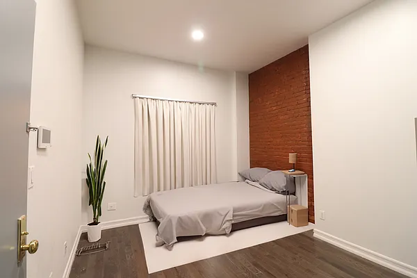 Rented by Nest Seekers International | media 8