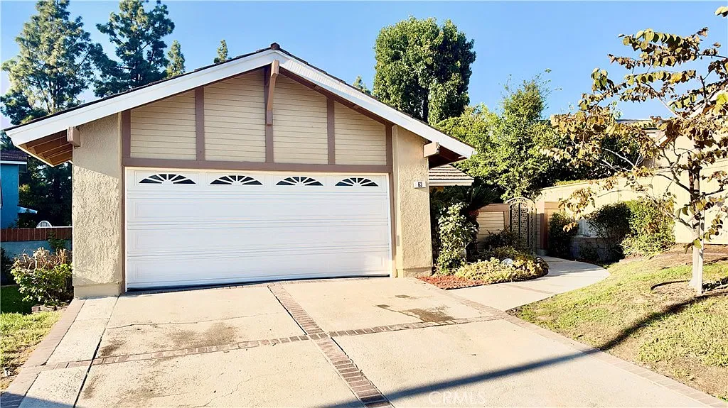 3 bed, 1700 sqft, $5,600 — Photo 2
