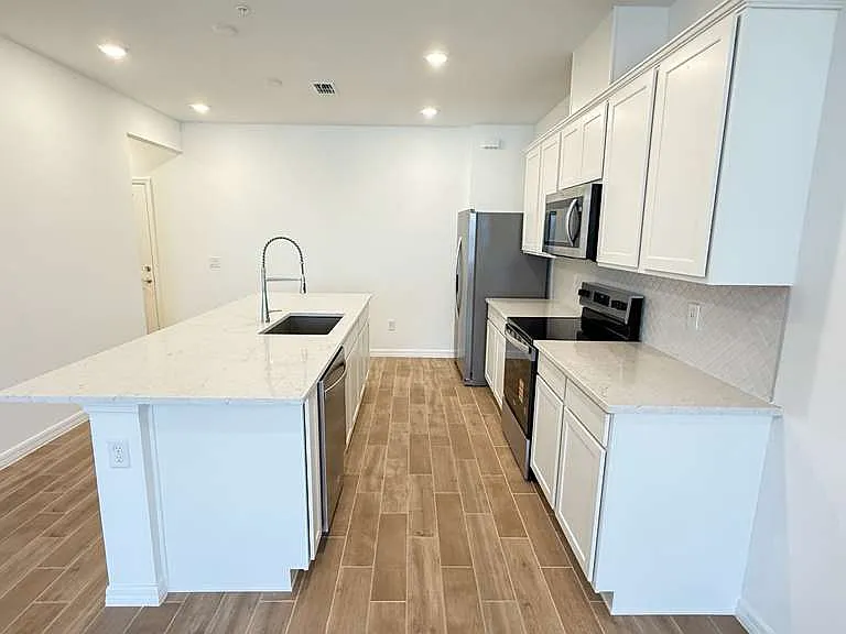 11326 Nona Sound St — Photo 10