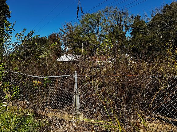 38th image of 2210 N Hurricane Creek Rd