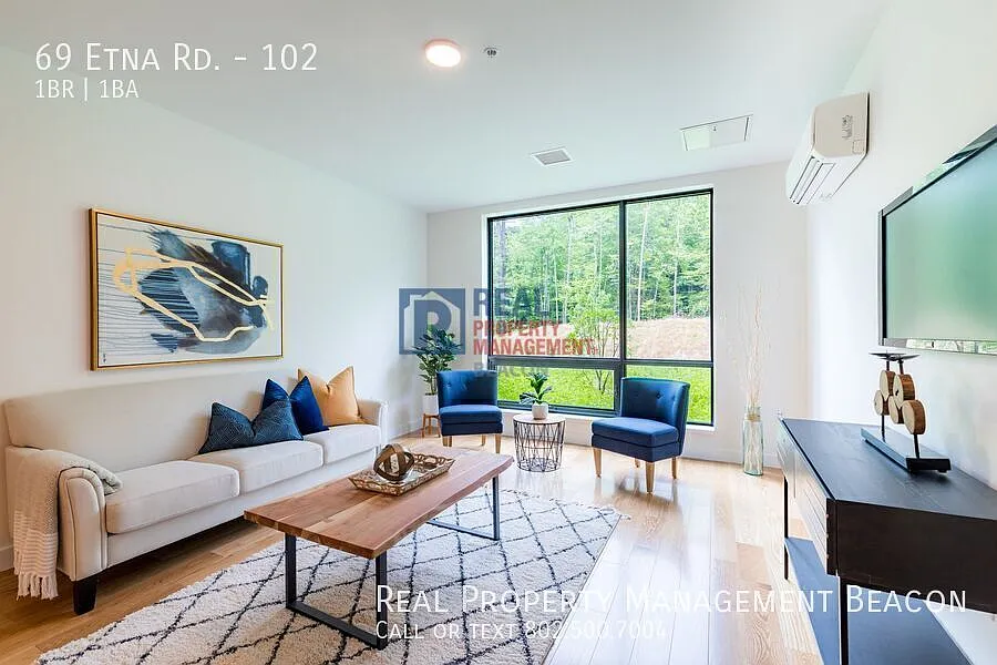Luxury One Bedroom One Bathroom Treetop Condominium for Rent Hanover/Lebanon, NH — Photo 2