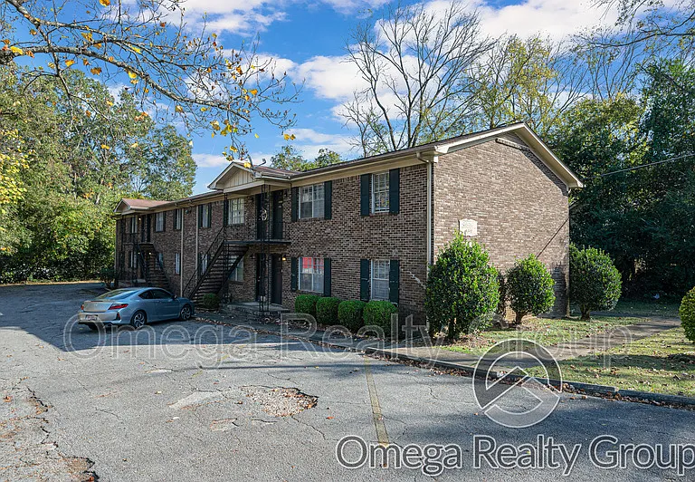 2020 High School Rd #H — Photo 1