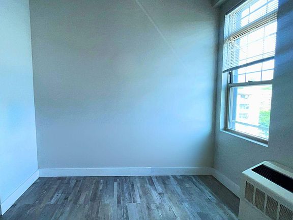 5th image of 68 Ashburton Ave #7D