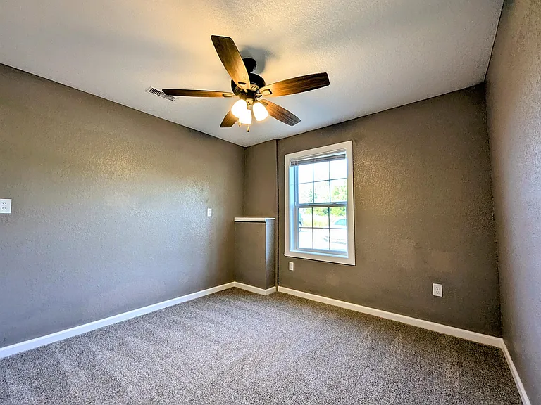 1319 B Ave W #32 — Photo 7