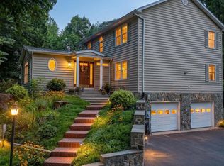 300 Owings Hill Ct, Owings, MD 20736