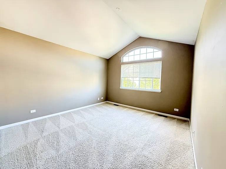 2307 Stoughton Dr — Photo 11
