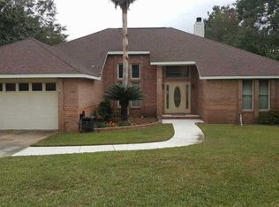 910 Shadow Ridge Dr, Pensacola, FL 32514