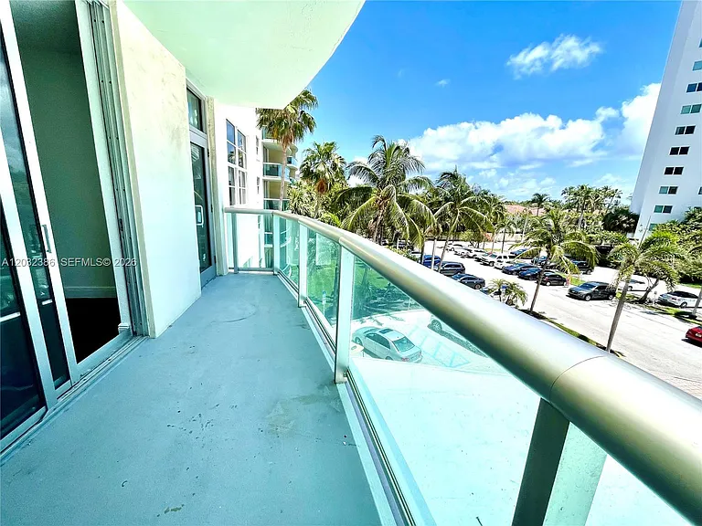 19390 Collins Ave #316 — Photo 29
