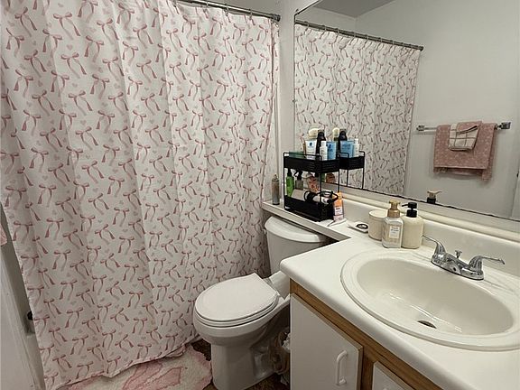 4th image of 102 Calhoun St Unit 112