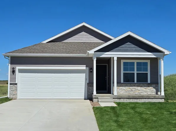 2409 SE Billings Pl, West Des Moines, IA 50265