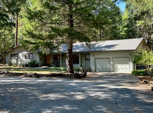 1848 Queens Branch Rd, Rogue River, OR 97537
