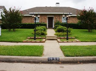1650 Belltower Dr, Lewisville, TX 75067