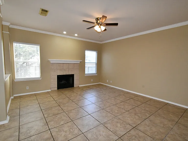 8834 Ridgefront — Photo 4