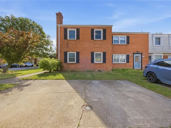 414 Chinaberry Cir, Virginia Beach, VA 23454