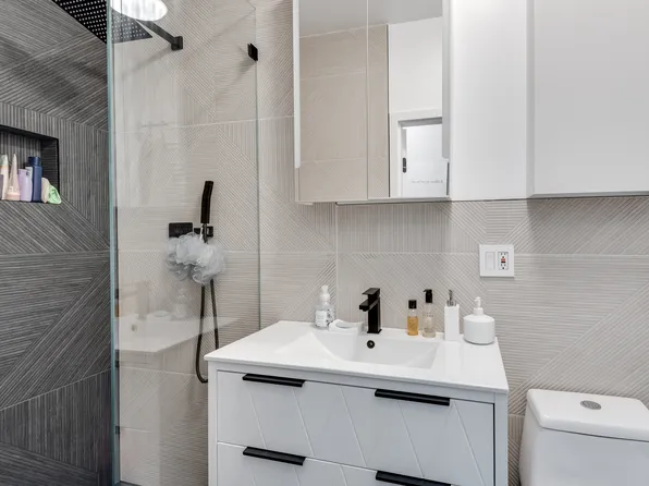 2020 Bleecker Street image 28 of 35