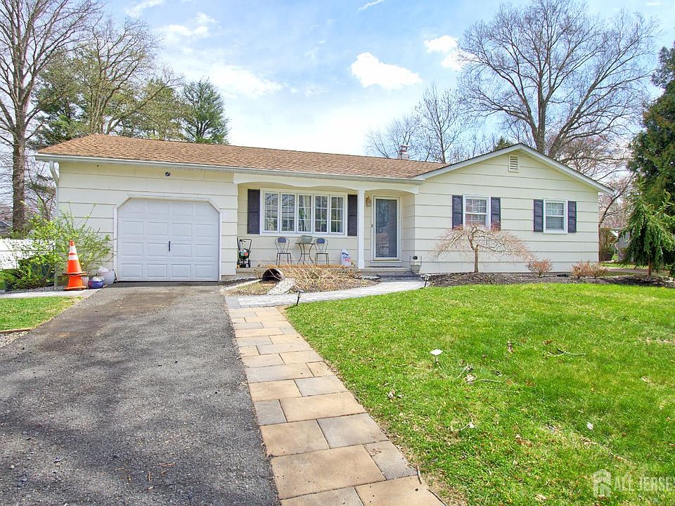 1st image of 8 Hope Valley Dr