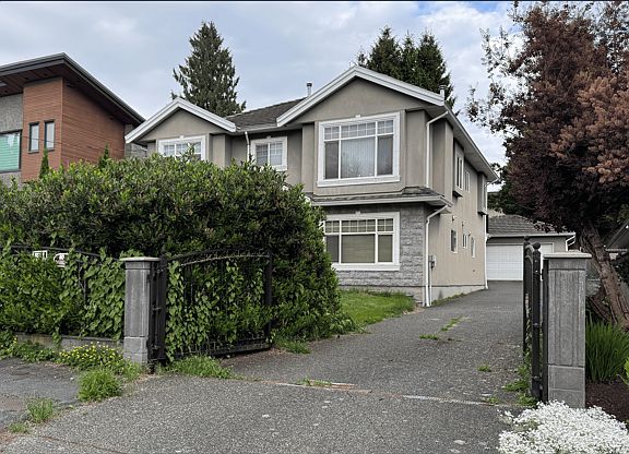 2nd image of 3730 Phillips Ave S #19