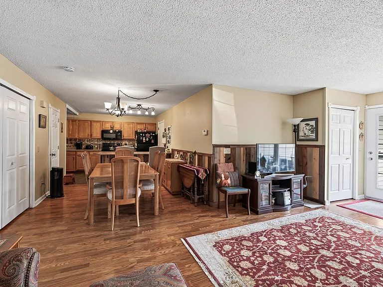 1518 Cottage Dr — Photo 14