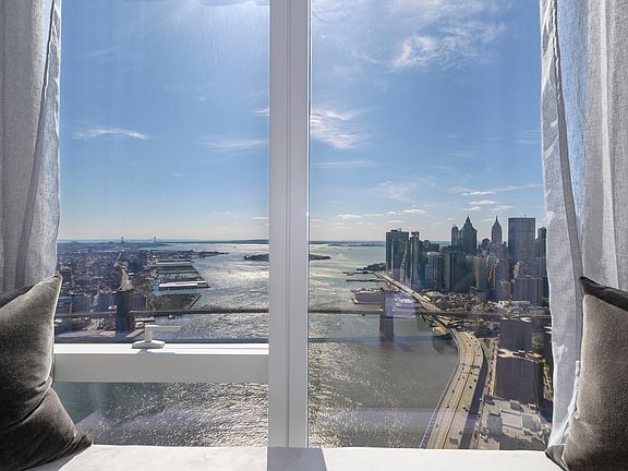 5th image of 252 South St #62C