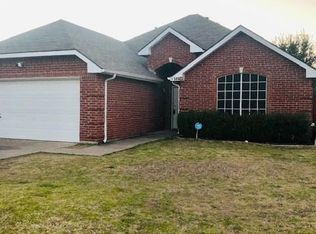 506 Meadow Ln, Forney, TX 75126