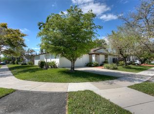 12800 SW 105th Ter, Miami, FL 33186