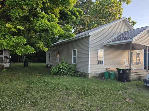 411 Carleeta St, Barnesville, GA 30204