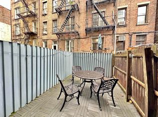 26 7th Ave S #1S, New York, NY 10014