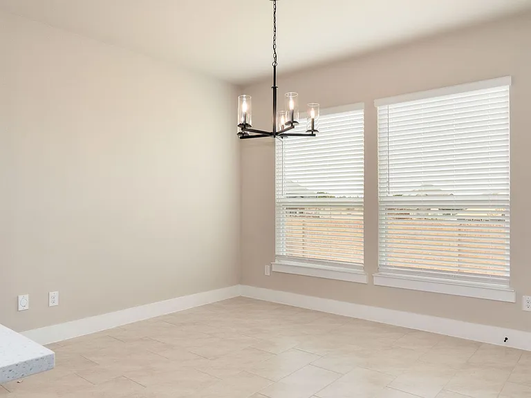 1817 Hidden Creek Dr — Photo 18