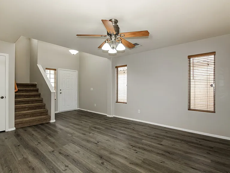 16231 W Moreland St — Photo 4