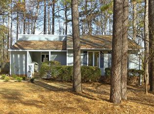 910 Castalia Dr, Cary, NC 27513