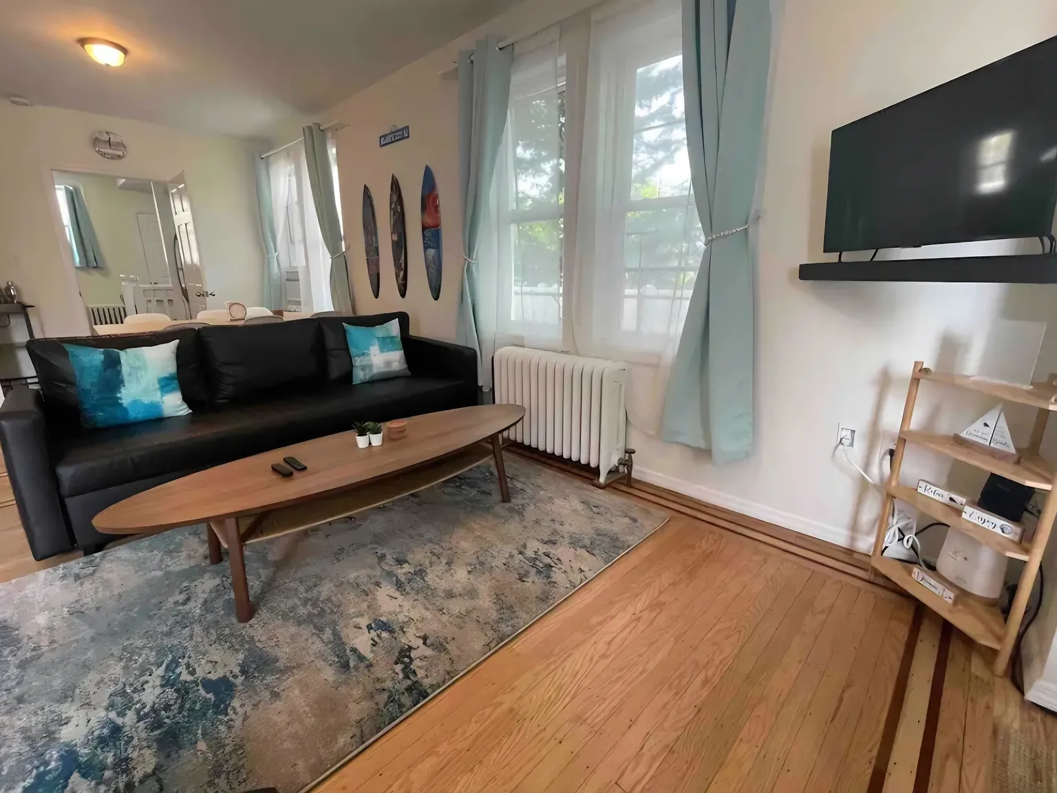 3 bed, 2.5 bath, 1950 sqft, $2,500 — Photo 1