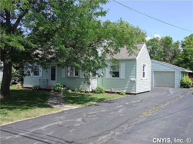 1st image of 130 Stanley Dr