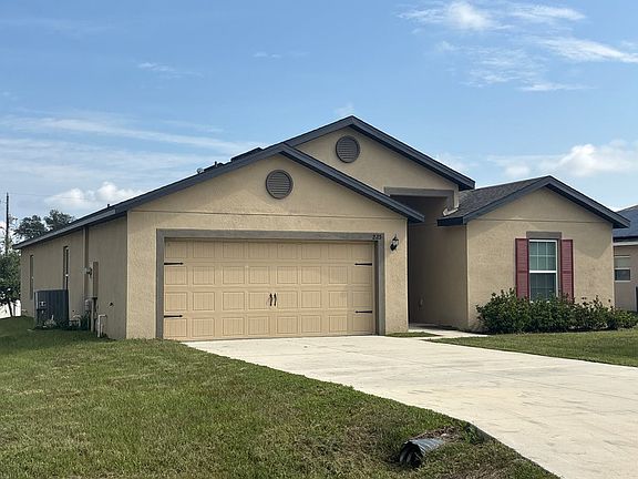 3rd image of 225 Goldenrod Ln