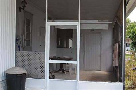 SCREENED PORCH