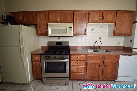 5th image of 5426 Murdoch Ave