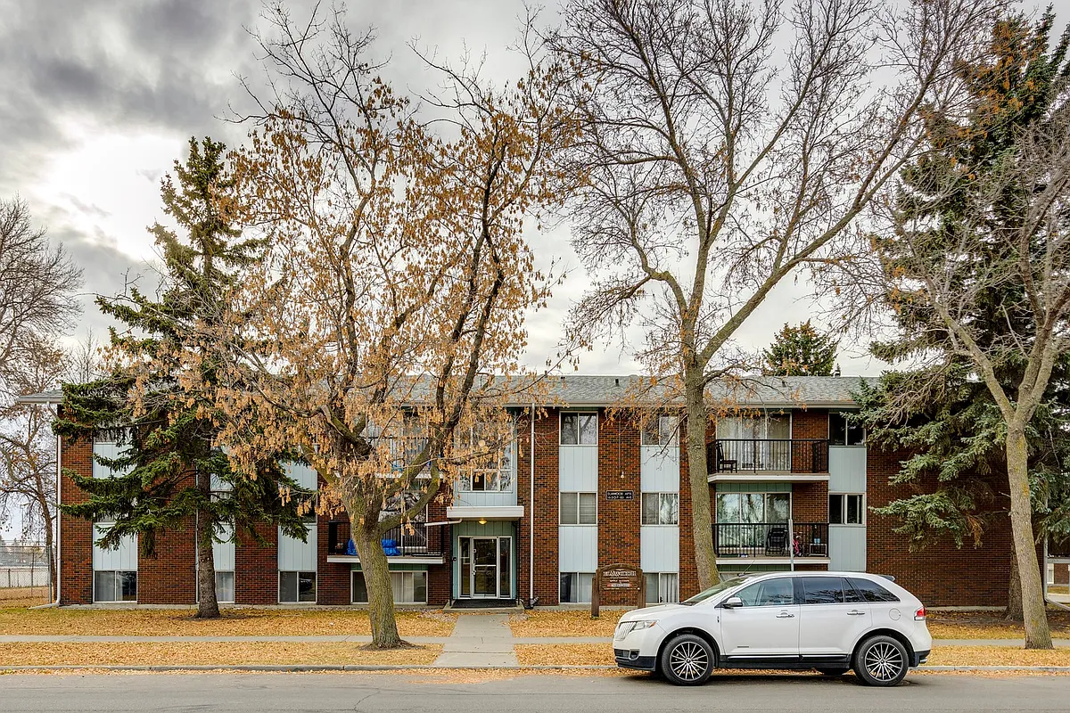 Building Photo - 16507 83rd Ave NW