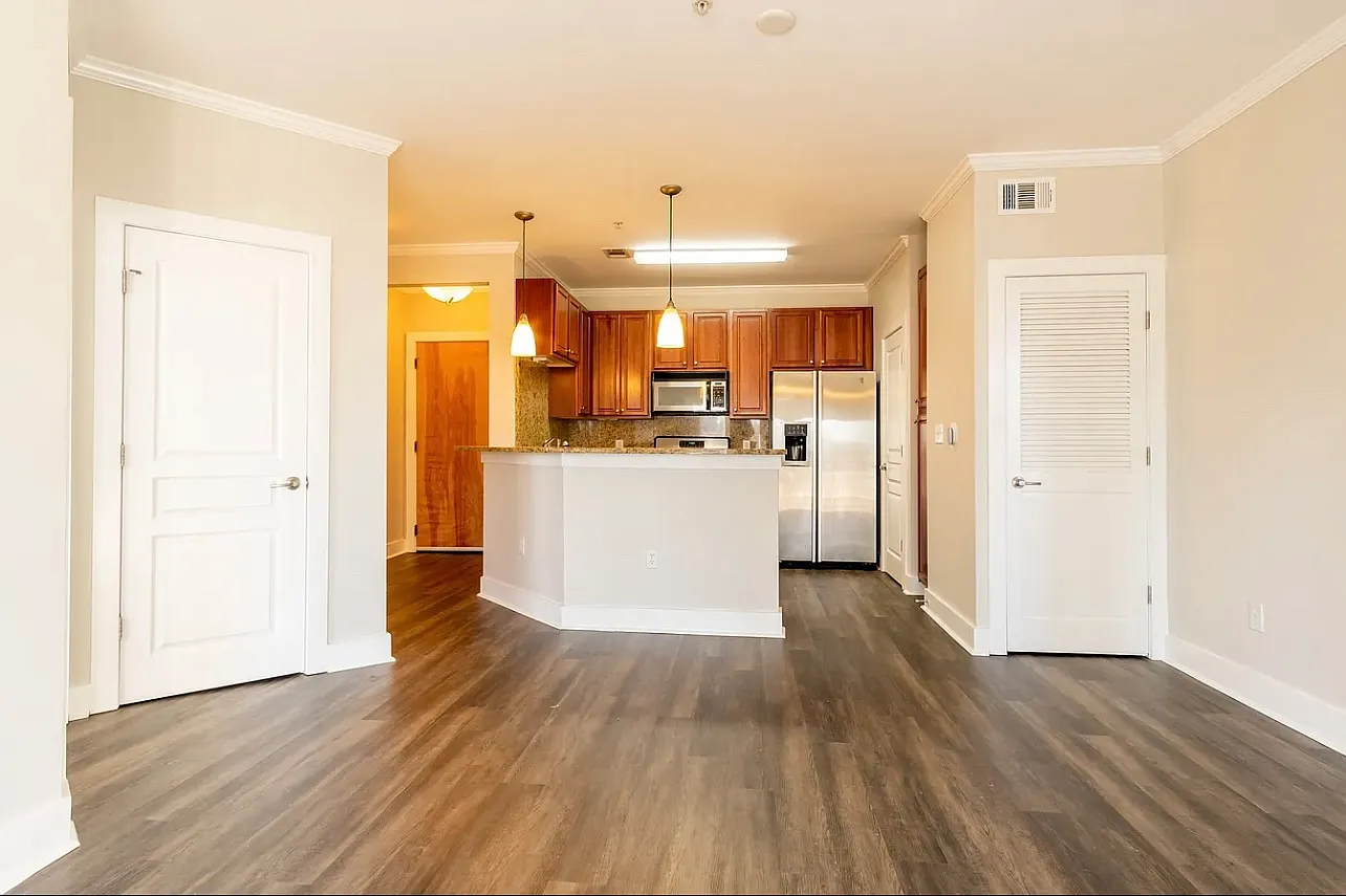 2 bed, 1120 sqft, $2,300 — Photo 1