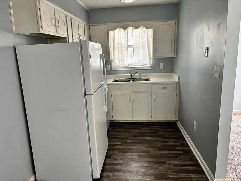 354 Shelby Ave — Photo 6
