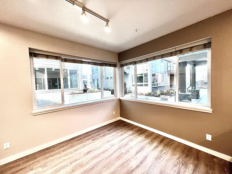McCormick Heights — Photo 35