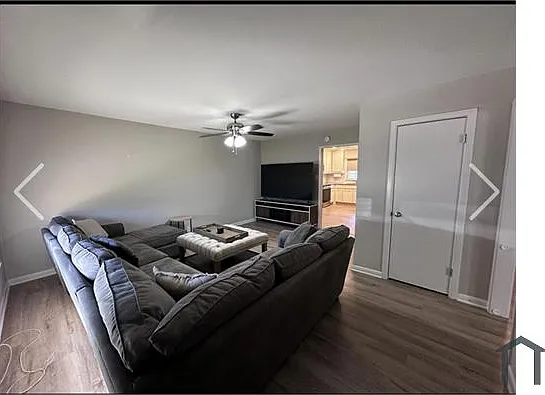1703 W College St — Photo 2