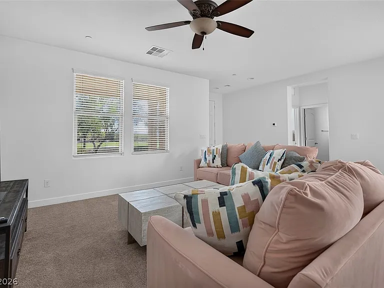 1100 E Sunset Rd — Photo 8